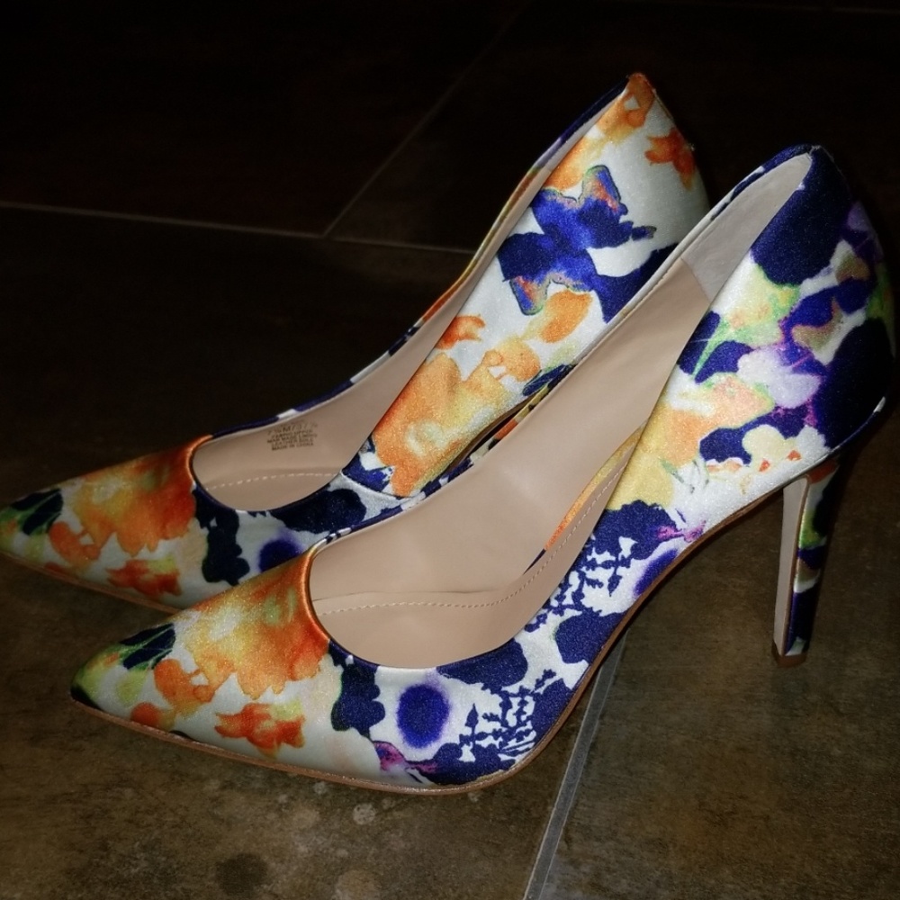 Vince Camuto Stiletto 7.5